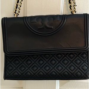 Authentic Tory Burch Fleming Convertible Shoulder Bag.